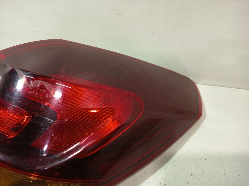 Recambio de piloto trasero derecho para opel astra j (p10) 1.6 (68) referencia OEM IAM 13319948  