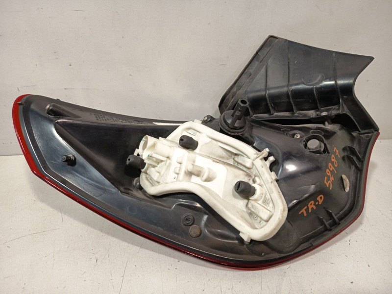 Recambio de piloto trasero derecho para opel astra j (p10) 1.6 (68) referencia OEM IAM 13319948  