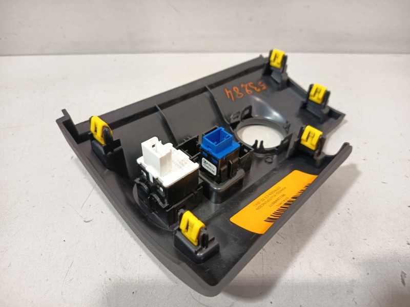 Recambio de mando multifuncion para citroën c3 iii (sx) 1.2 vti 82 referencia OEM IAM 9812848877  