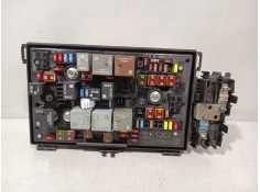 Recambio de caja reles / fusibles para opel astra j (p10) 1.6 (68) referencia OEM IAM 13302311  