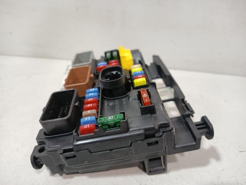 Recambio de caja reles / fusibles para peugeot 207/207+ (wa_, wc_) 1.4 hdi referencia OEM IAM 9667199780  