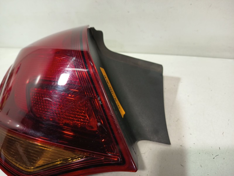 Recambio de piloto trasero izquierdo para opel astra j (p10) 1.6 (68) referencia OEM IAM 13319949  