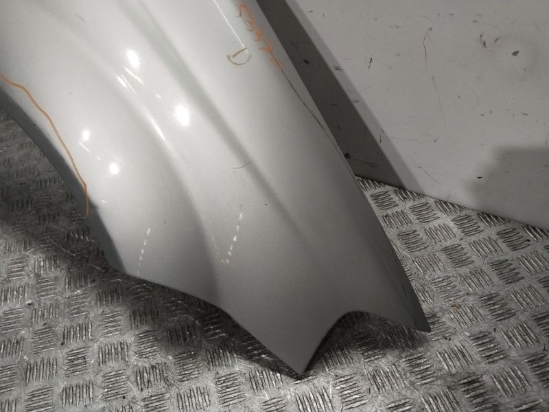 Recambio de aleta delantera derecha para daewoo kalos (klas) 1.2 referencia OEM IAM 96476680  GRIS