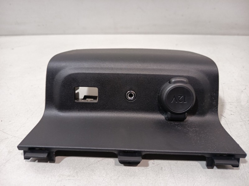 Recambio de moldura para citroën c3 iii (sx) 1.2 vti 82 referencia OEM IAM 9812508977  