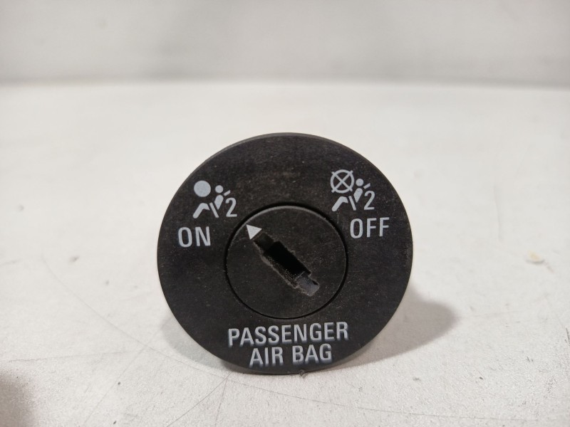 Recambio de interruptor para opel astra j (p10) 1.6 (68) referencia OEM IAM 13268602  