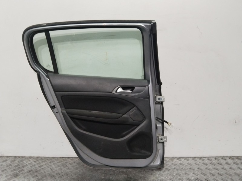 Recambio de puerta trasera izquierda para renault scénic iii (jz0/1_) 1.5 dci referencia OEM IAM 821017991R  