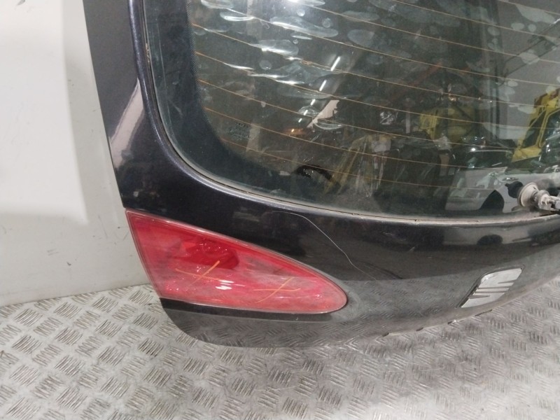 Recambio de porton trasero para seat leon (1p1) comfort limited referencia OEM IAM 1P9827024  