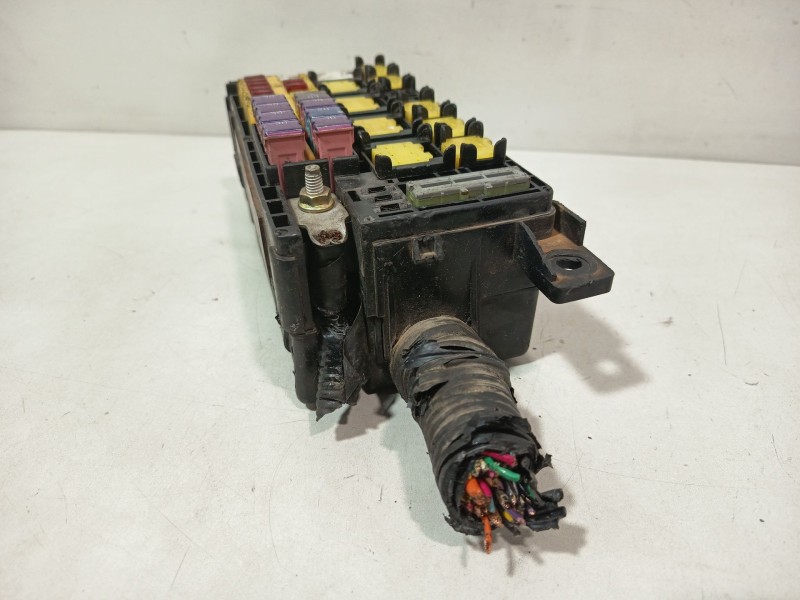 Recambio de caja reles / fusibles para daewoo kalos (klas) 1.2 referencia OEM IAM 96539834  