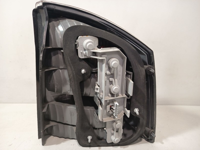 Recambio de piloto trasero izquierdo para opel vectra c (z02) 1.9 cdti (f69) referencia OEM IAM 93174903  