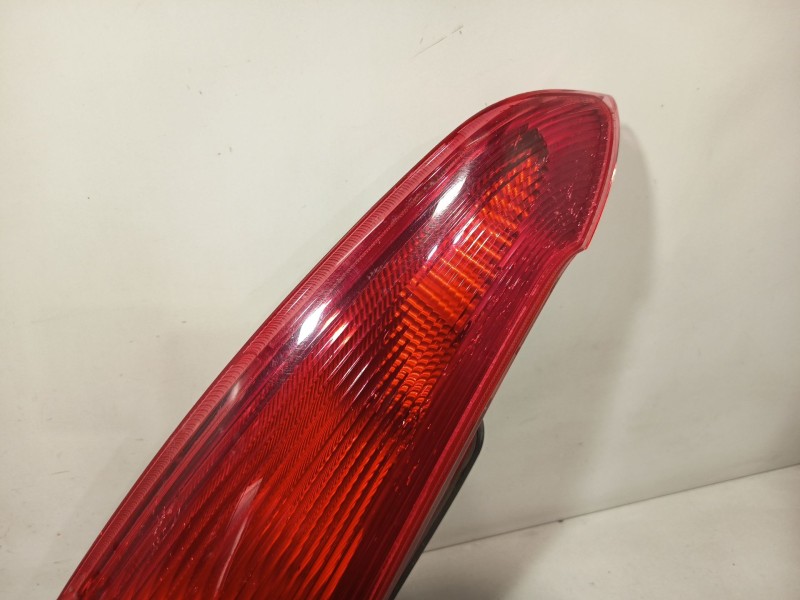 Recambio de piloto trasero derecho para peugeot 206 sw (2e/k) 1.6 16v referencia OEM IAM 6351R4  