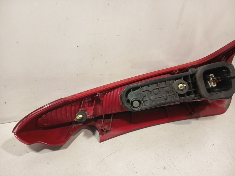 Recambio de piloto trasero izquierdo para peugeot 206 sw (2e/k) 1.6 16v referencia OEM IAM 6350R4  