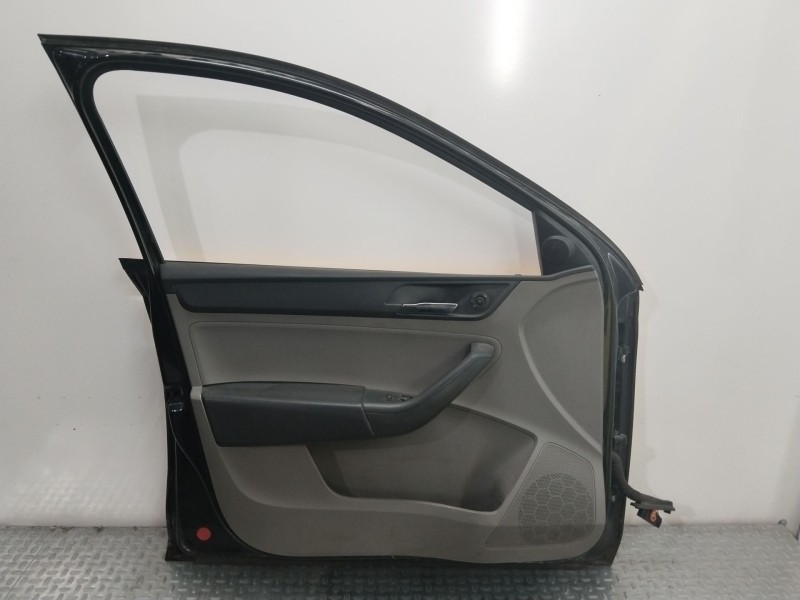 Recambio de puerta delantera izquierda para seat toledo iv (kg3) 1.6 tdi referencia OEM IAM 5JA831051C  AMARILLO