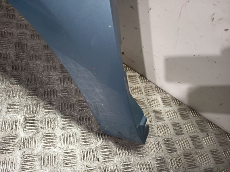 Recambio de aleta delantera izquierda para renault scénic iii (jz0/1_) 1.5 dci referencia OEM IAM 631018882R  