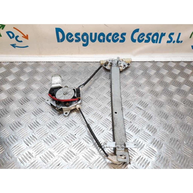 ELEVALUNAS DELANTERO DERECHO 807200M012  - imagen 1