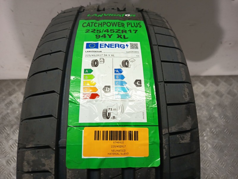 Recambio de neumatico para material nuevo referencia OEM IAM 225/45ZR17  LANVIGATOR