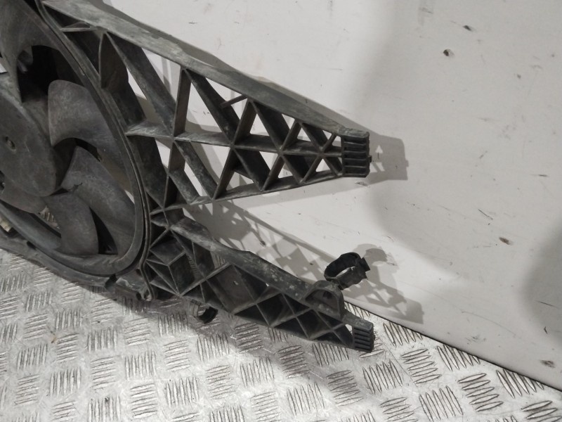 Recambio de electroventilador para fiat punto (199_) 1.2 (199axz1a, 199bxz1a) referencia OEM IAM 0000050548819  