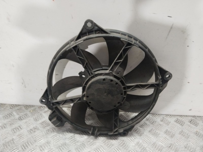 Recambio de electroventilador para renault scénic iii (jz0/1_) 1.5 dci referencia OEM IAM 214810898R  