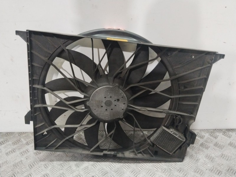 Recambio de electroventilador para mercedes-benz clase e (w211) e 320 cdi (211.026) referencia OEM IAM A2205000193  