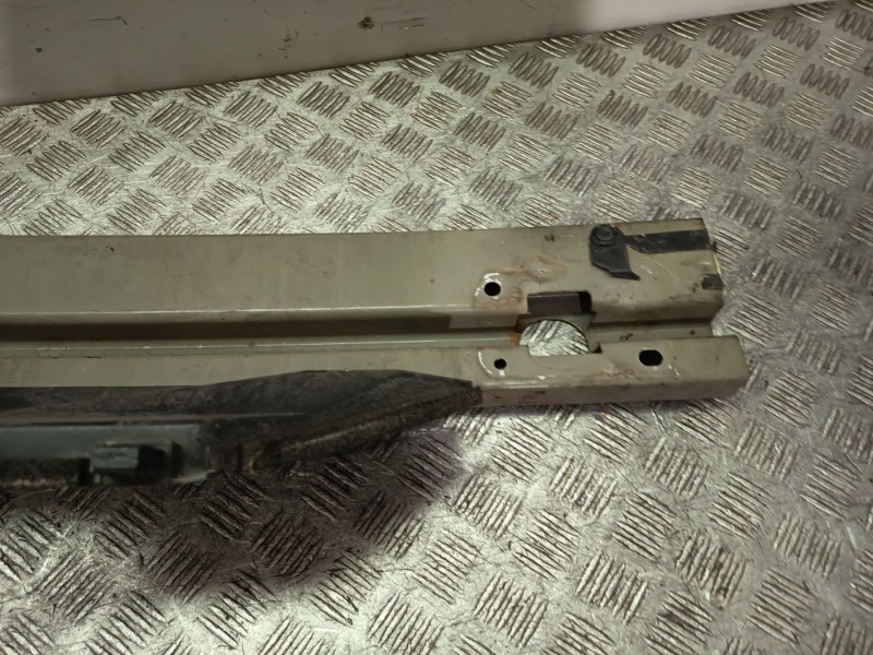 Recambio de refuerzo paragolpes delantero para nissan nv200 furgoneta e-nv (me0n) referencia OEM IAM F20304FAMA  