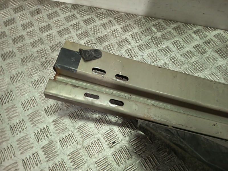 Recambio de refuerzo paragolpes delantero para nissan nv200 furgoneta e-nv (me0n) referencia OEM IAM F20304FAMA  