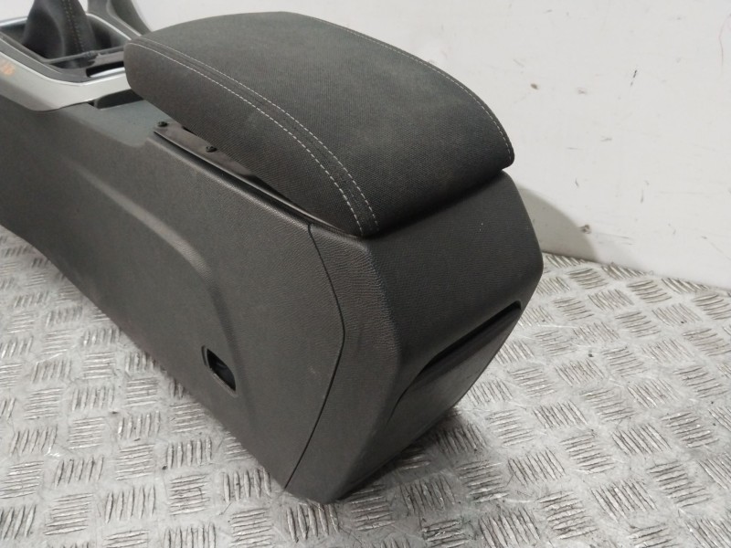 Recambio de apoyabrazos central para peugeot 308 i (4a_, 4c_) 1.6 thp 16v referencia OEM IAM 96775880ZD  