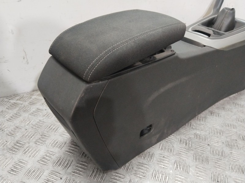 Recambio de apoyabrazos central para peugeot 308 i (4a_, 4c_) 1.6 thp 16v referencia OEM IAM 96775880ZD  