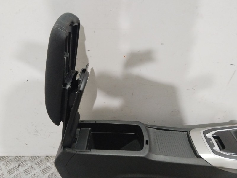 Recambio de apoyabrazos central para peugeot 308 i (4a_, 4c_) 1.6 thp 16v referencia OEM IAM 96775880ZD  