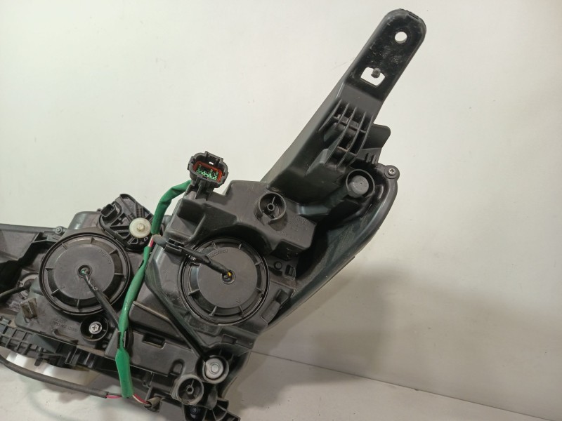 Recambio de faro derecho para nissan leaf (ze1) electric referencia OEM IAM 260105SH0A  