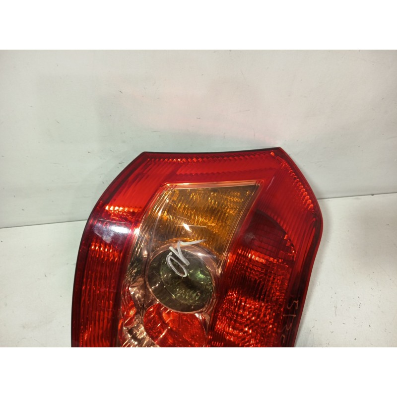 Recambio de piloto trasero derecho para toyota corolla (_e12_) 2.0 d-4d (cde120r_, cde120l_) referencia OEM IAM 8155102300  