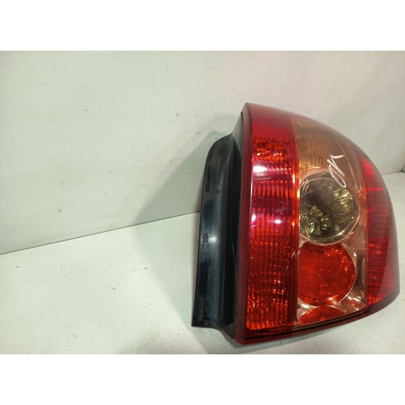 Recambio de piloto trasero derecho para toyota corolla (_e12_) 2.0 d-4d (cde120r_, cde120l_) referencia OEM IAM 8155102300  