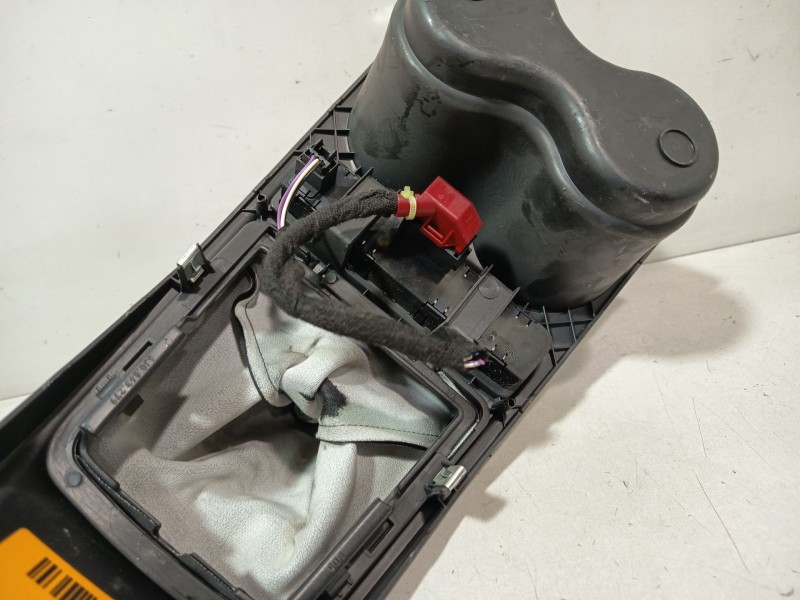 Recambio de posa vasos para seat ibiza iv (6j5, 6p1) 1.9 tdi referencia OEM IAM 6J0858331  