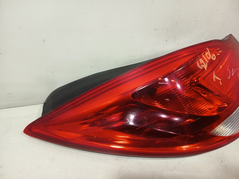 Recambio de piloto trasero izquierdo para opel insignia a (g09) 2.0 cdti (68) referencia OEM IAM 13279621  