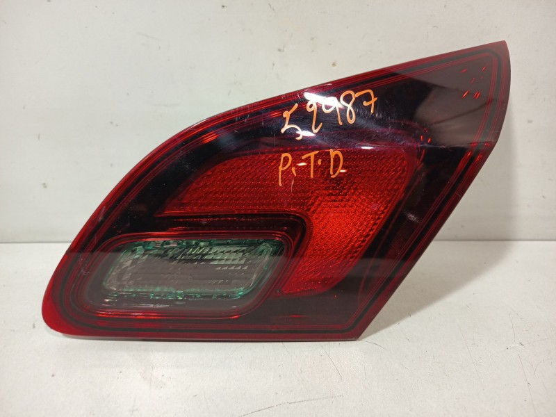Recambio de piloto trasero derecho interior para opel astra j (p10) 1.6 (68) referencia OEM IAM 13319950  