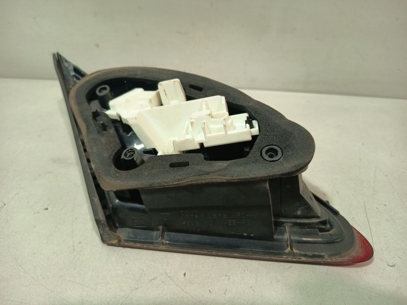 Recambio de piloto trasero derecho interior para opel astra j (p10) 1.6 (68) referencia OEM IAM 13319950  