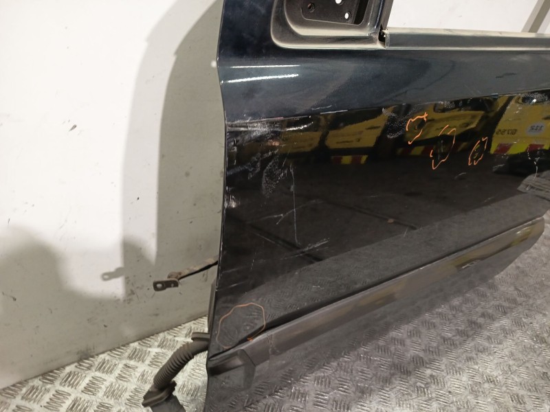 Recambio de puerta delantera izquierda para kia sorento 2.5 crdi ex referencia OEM IAM 760033E100 NEGRO 