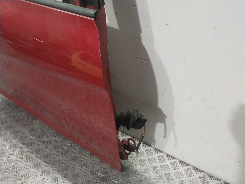 Recambio de puerta delantera derecha para seat altea (5p1) 2.0 tdi referencia OEM IAM 5P0831056A  ROJO