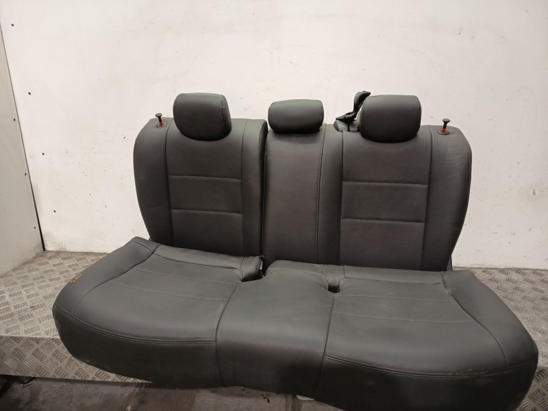 Recambio de asientos traseros para nissan leaf (ze1) electric referencia OEM IAM   