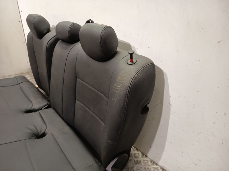 Recambio de asientos traseros para nissan leaf (ze1) electric referencia OEM IAM   