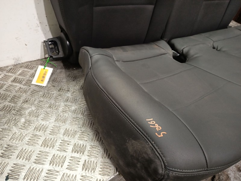 Recambio de asientos traseros para nissan leaf (ze1) electric referencia OEM IAM   