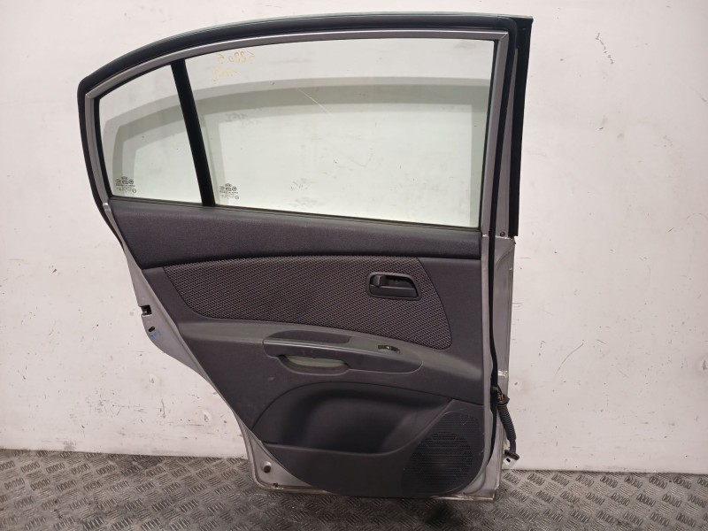 Recambio de puerta trasera izquierda para kia rio ii (jb) 1.4 16v referencia OEM IAM 770031G220  
