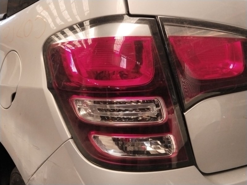 Recambio de piloto trasero izquierdo para citroën c3 ii (sc_) 1.2 vti 82 referencia OEM IAM   