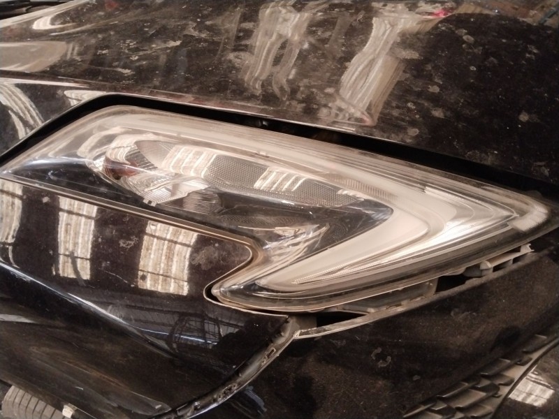 Recambio de faro derecho para nissan juke (f15) 1.2 dig-t referencia OEM IAM 260101KA0C  