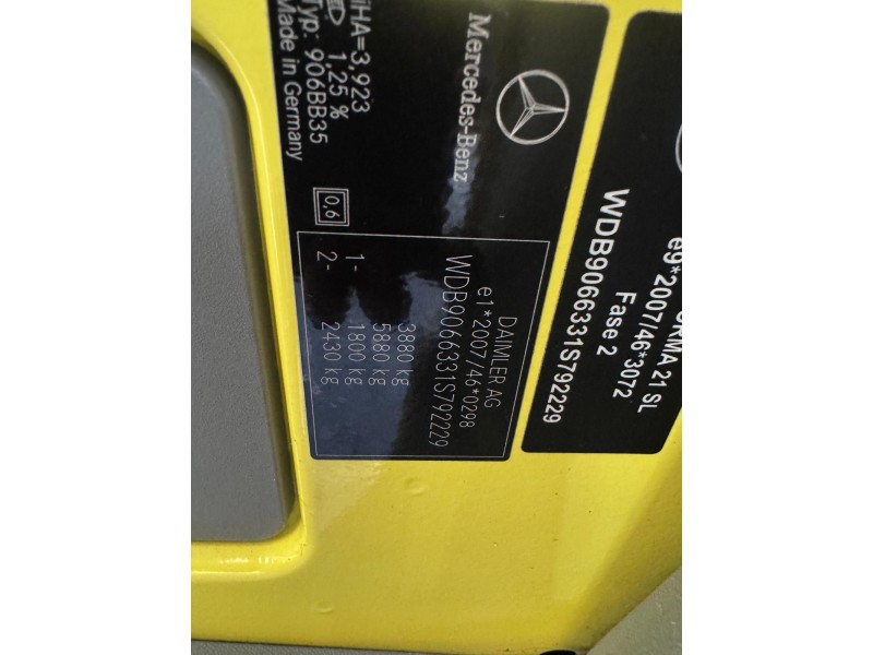 mercedes-benz sprinter 3,5-t autobús (b906) del año 2013