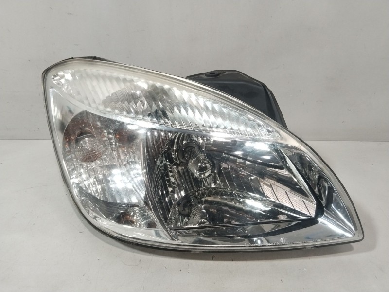 Recambio de faro derecho para kia rio ii (jb) 1.4 16v referencia OEM IAM 921021G020  