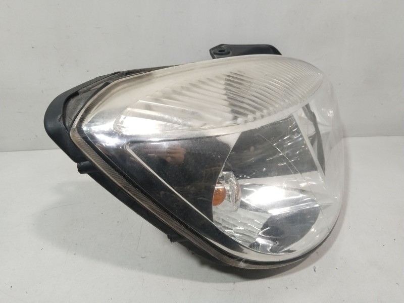 Recambio de faro derecho para kia rio ii (jb) 1.4 16v referencia OEM IAM 921021G020  