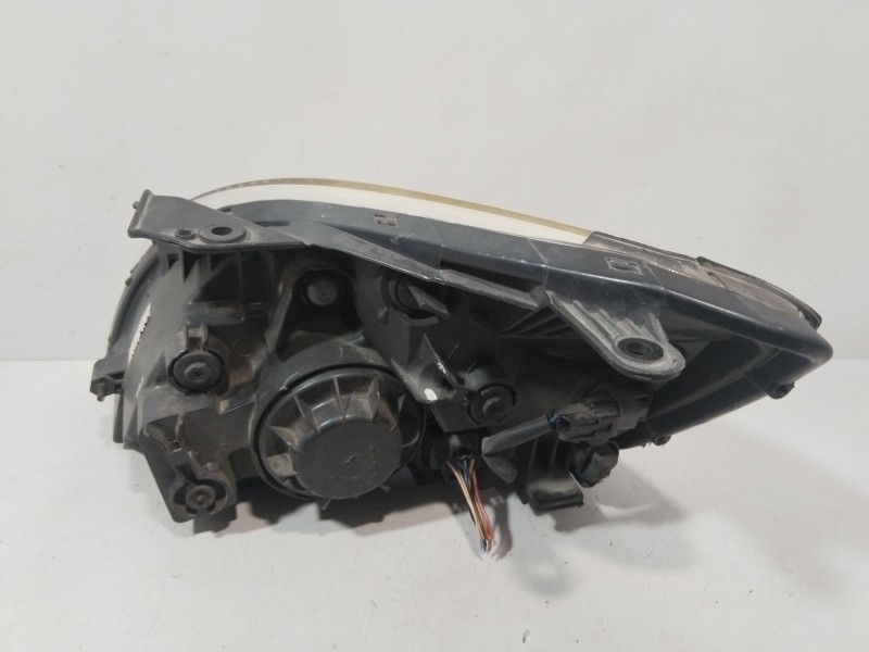 Recambio de faro derecho para kia rio ii (jb) 1.4 16v referencia OEM IAM 921021G020  