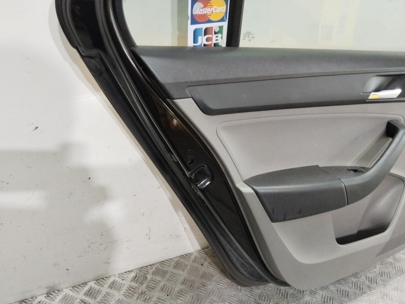 Recambio de puerta trasera izquierda para seat toledo iv (kg3) 1.6 tdi referencia OEM IAM 5JA833055B  AMARILLO