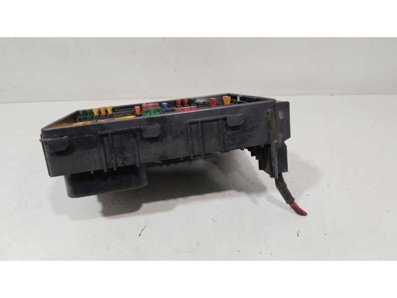 Recambio de caja reles / fusibles para volkswagen golf v (1k1) 2.0 tdi 16v referencia OEM IAM 1K0937124K  