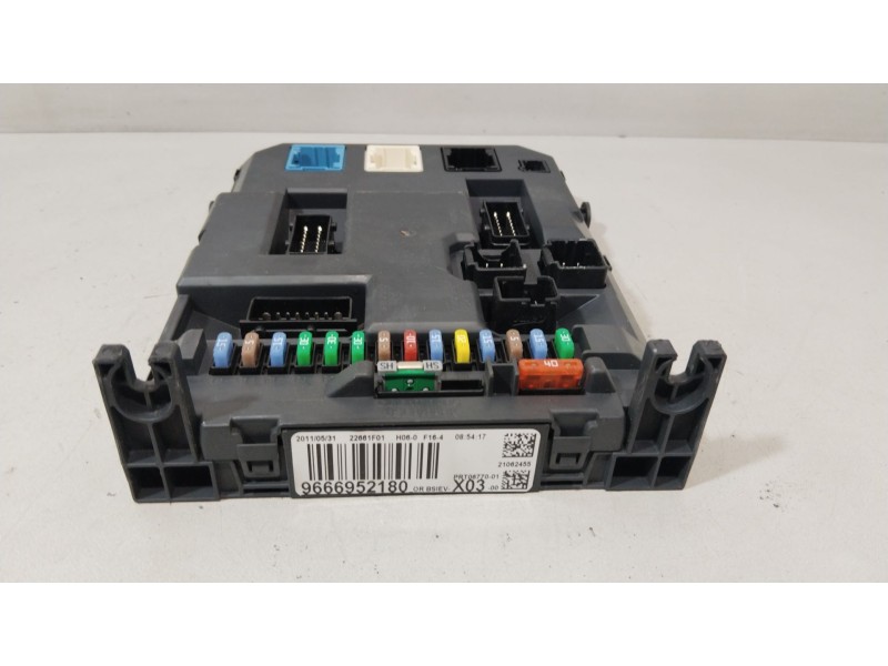 Recambio de caja reles / fusibles para citroën c3 ii (sc_) 1.4 referencia OEM IAM 9666952180  