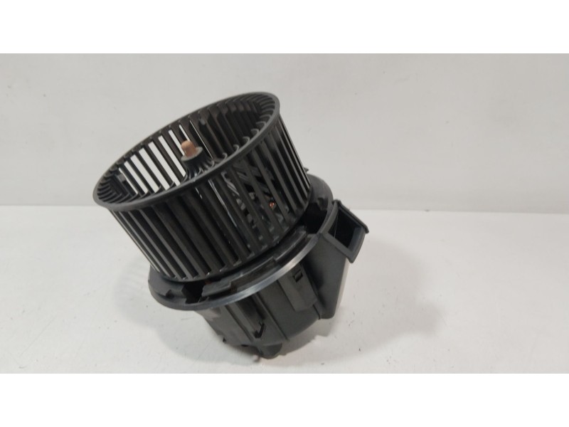 Recambio de motor calefaccion para citroën c3 ii (sc_) 1.4 referencia OEM IAM T4054001  